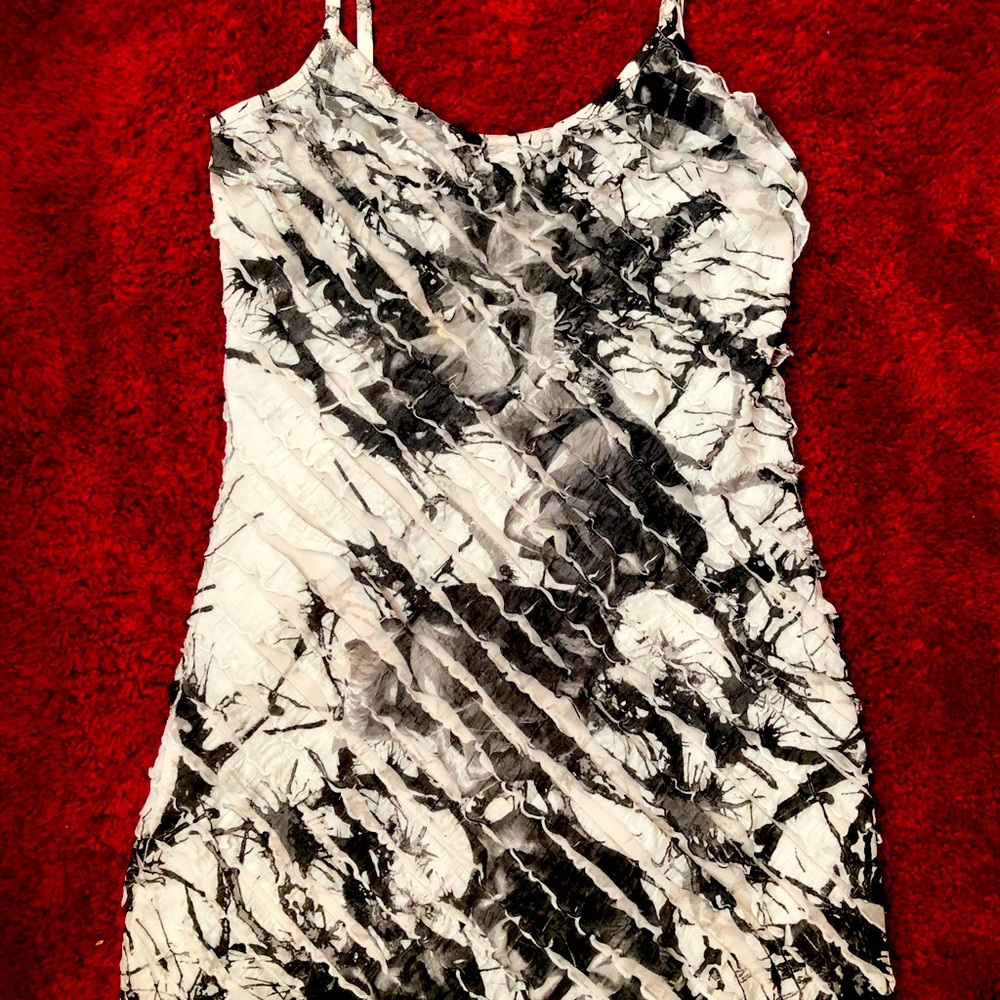 Ruffle Body T-shirt